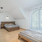 בית נופש Pet Friendly Home In Kamien With Sauna